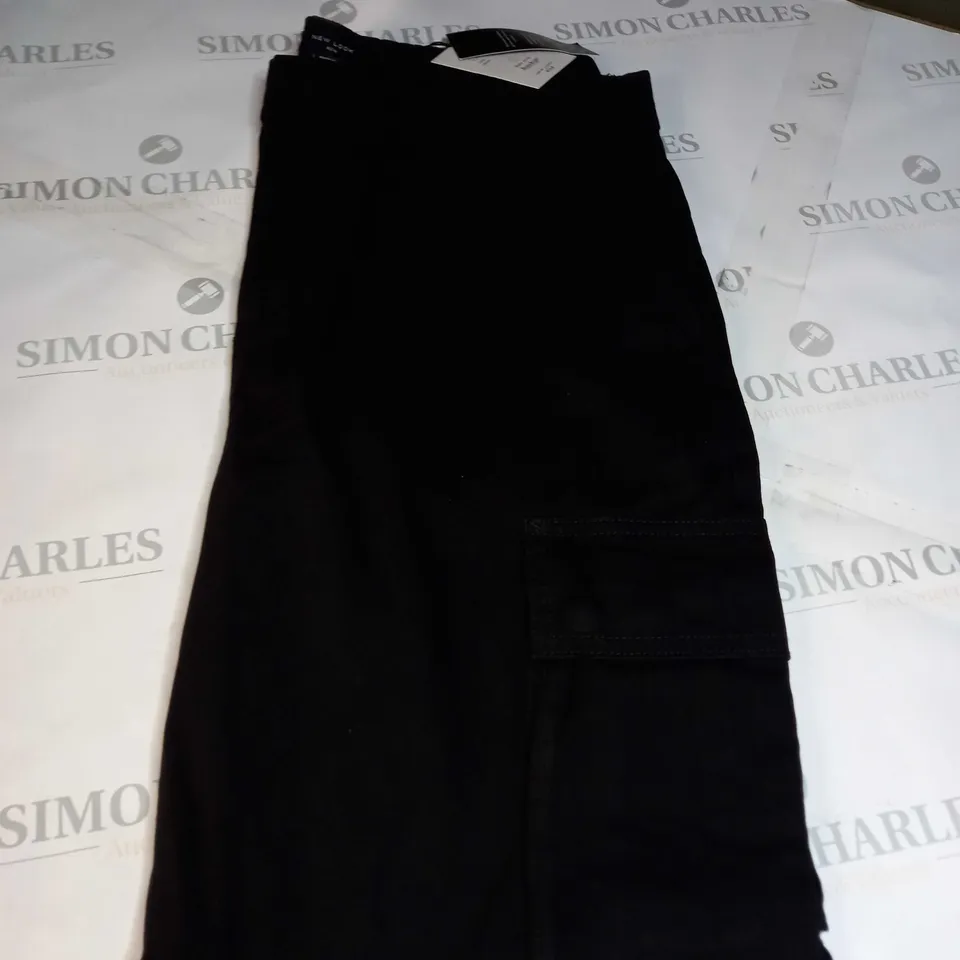 NEW LOOK CARGO TROUSER SIZE 34R 