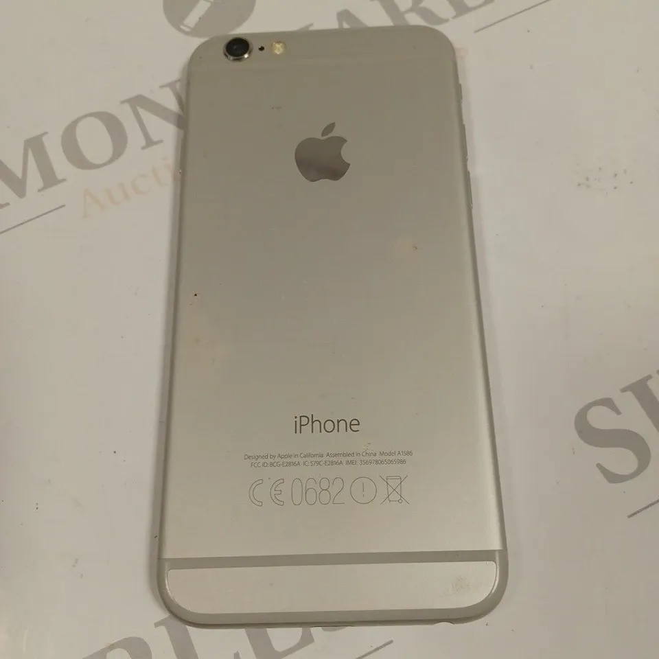 UNBOXED APPLE IPHONE MOBILE PHONE - A1586