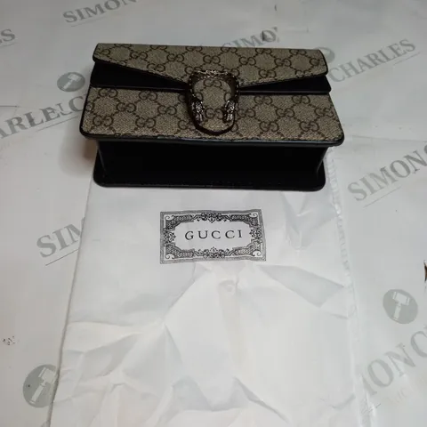 GREY GUCCI STRAPPED BAG