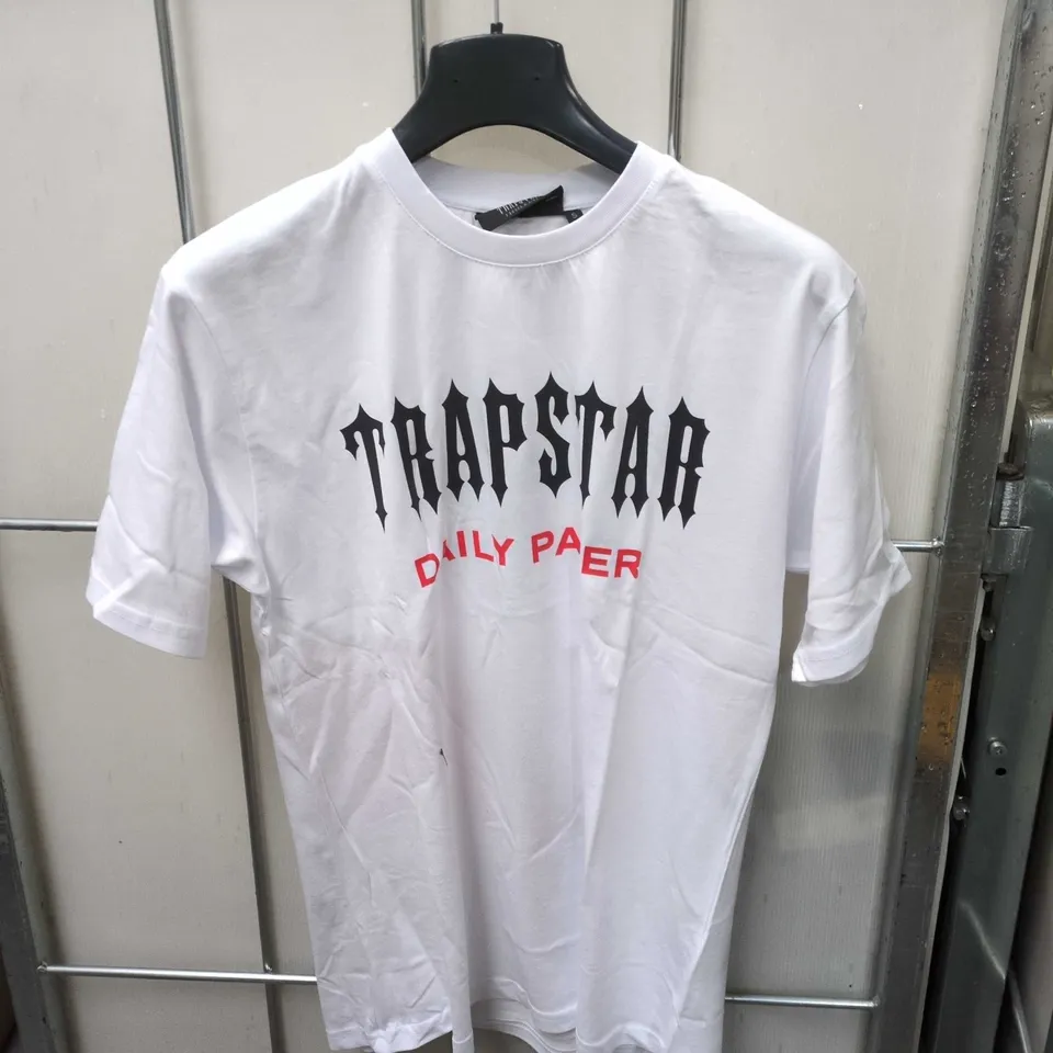 TRAPSTAR X DAILY PAPER WHITE T-SHIRT – SIZE S