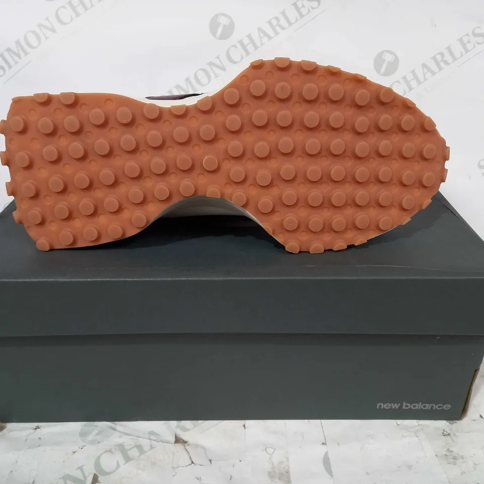 BOXED PAIR OF NEW BALANCE 327 SHOES IN CREAM/BROWN UK SIZE 6.5