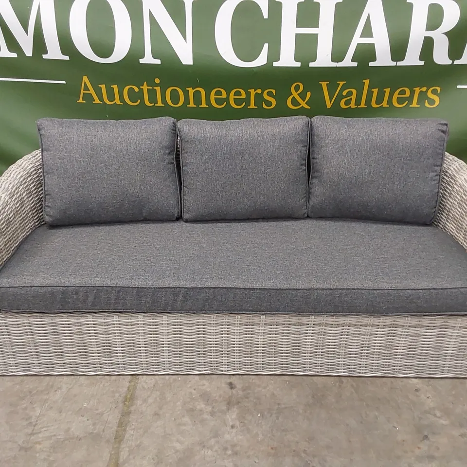 BOXED PRIMROSE LIVING GARDEN AND PATIO CURVED 3-SEATER SOFA IN GREY WITH CUSHIONS