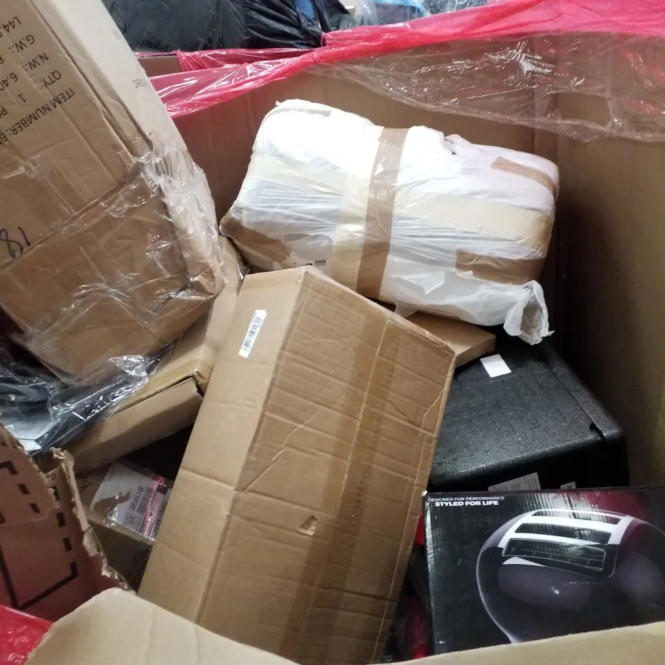 PALLET CONTAINING ASSORTED PRODUCTS INCLUDING BABY WALKER, DUO ELECTRIC SMOKELESS GRILL & HOTPOT, TOILET SEAT, PUZZLE BOARD & PICK UP TOOL 