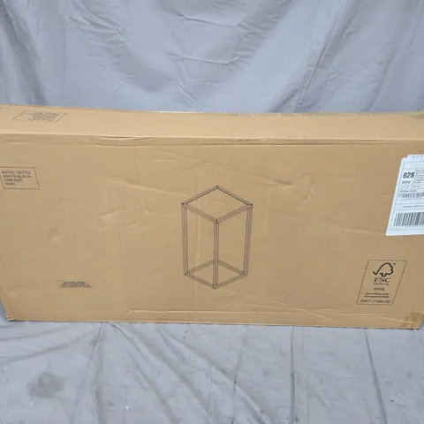 ORAN PEDESTAL TABLE - WHITE/BLACK