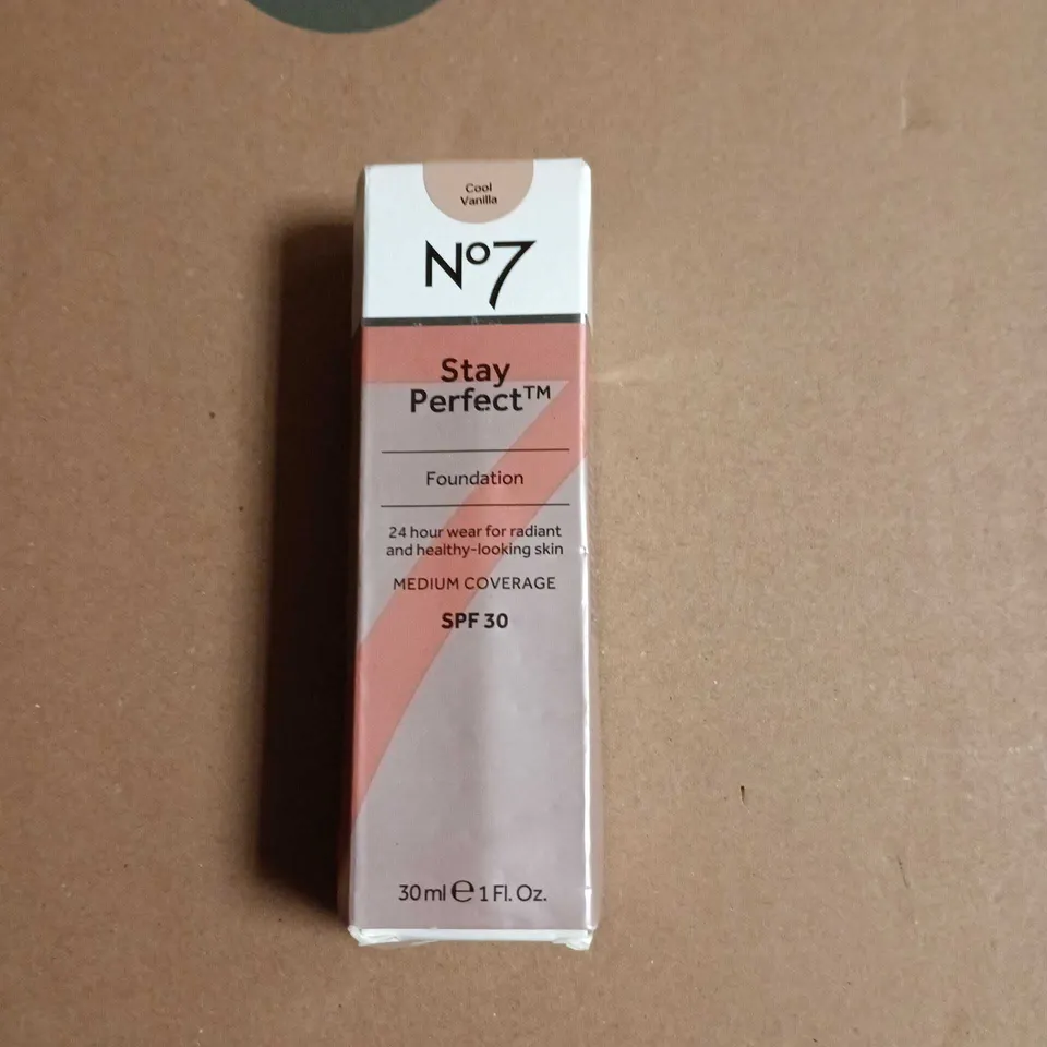No7 Stay Perfect Foundation – Medium Coverage SPF30, 30ml (Cool Vanilla)