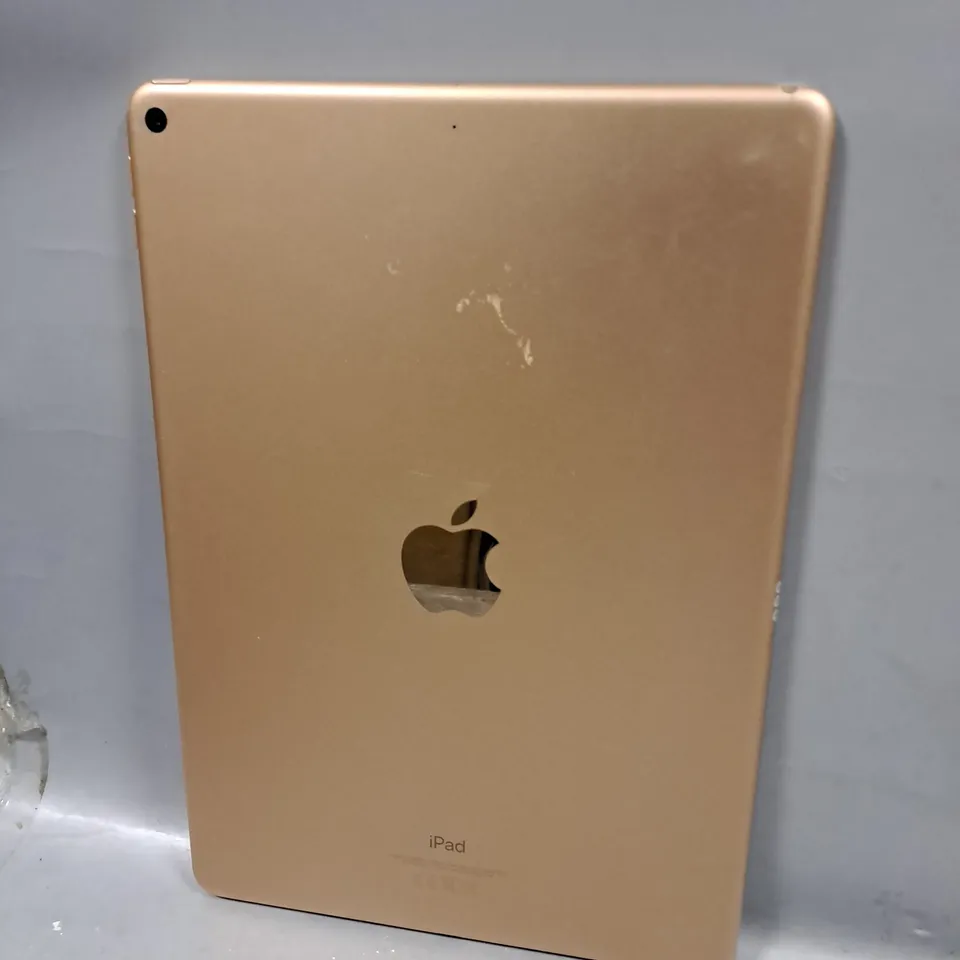 APPLE IPAD AIR A2152