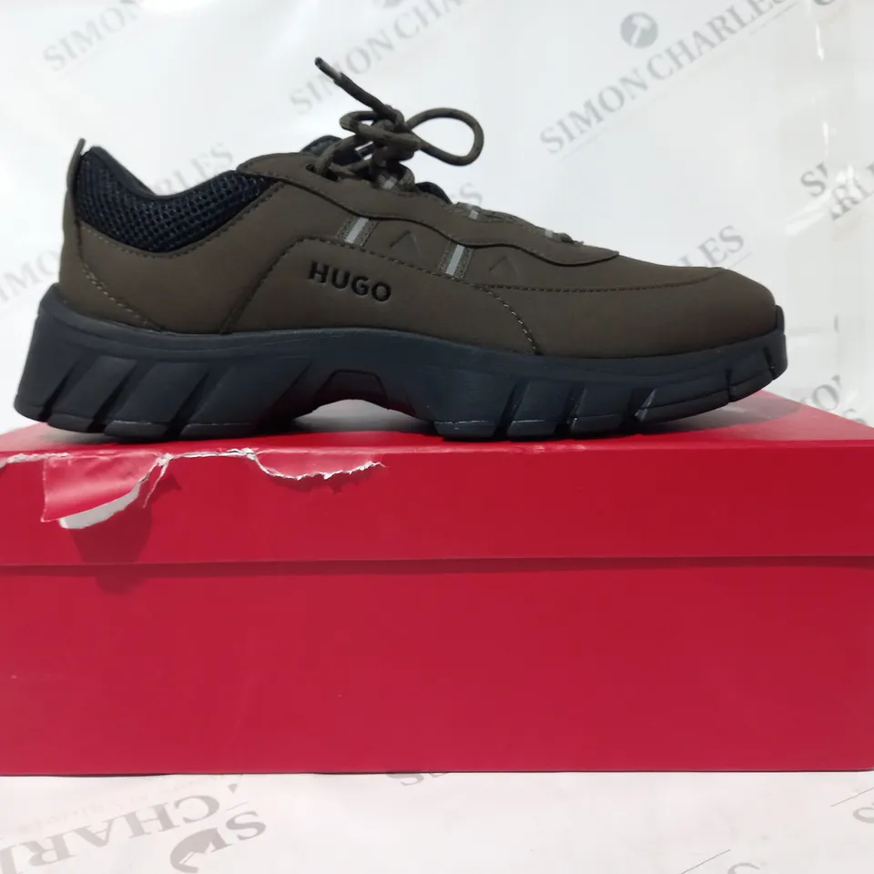 BOXED PAIR OF HUGO BOSS SHOES IN DARK GREEN UK SIZE 9