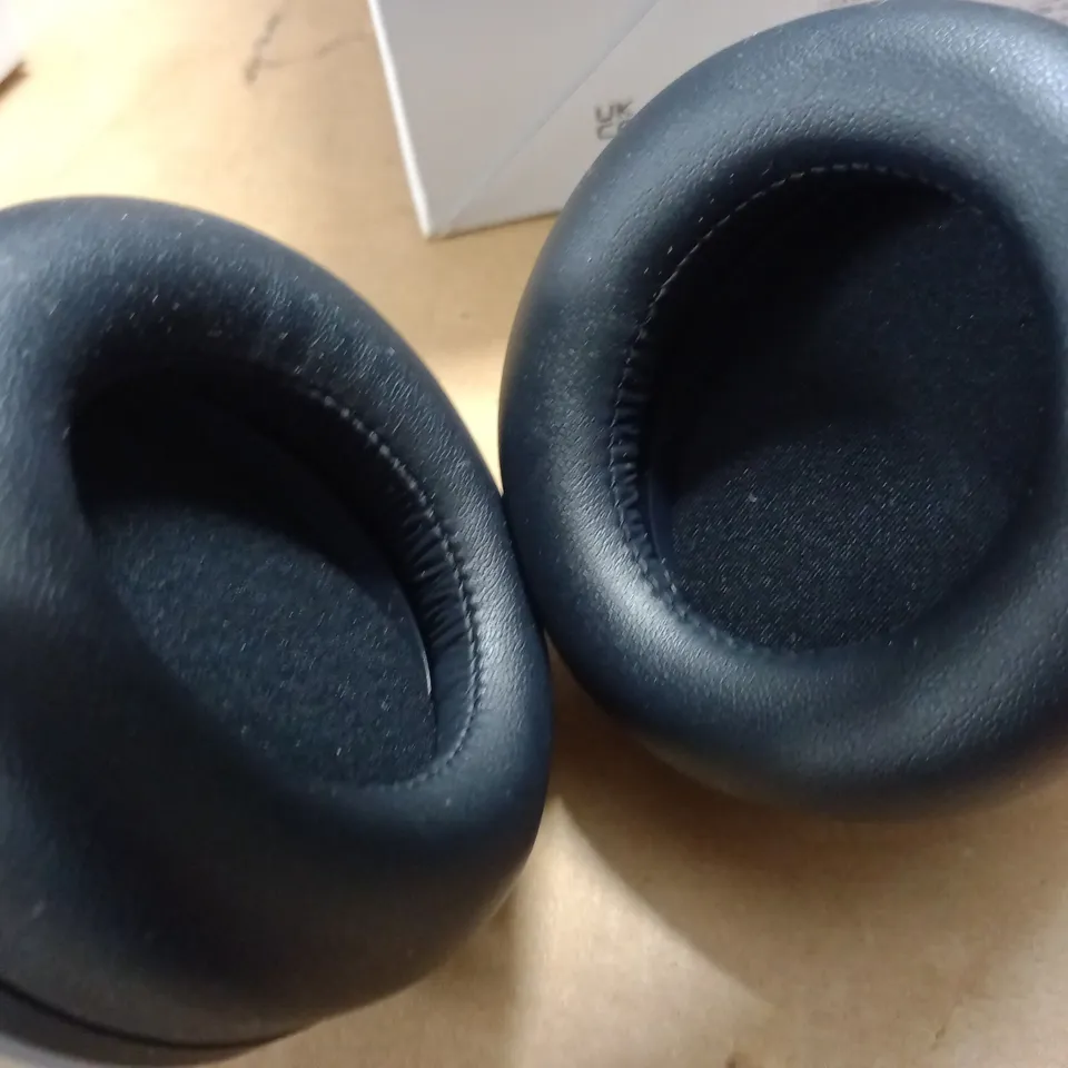 BOXED PLAYSTATION PULSE 3D WIRELESS HEADSET FOR PS4/PS5