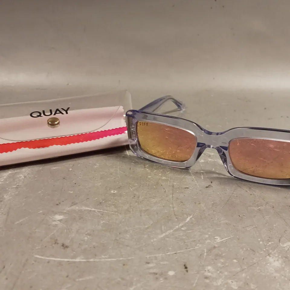 QUAY INDY CLEAR BLUE FRAME SUNGLASSES 