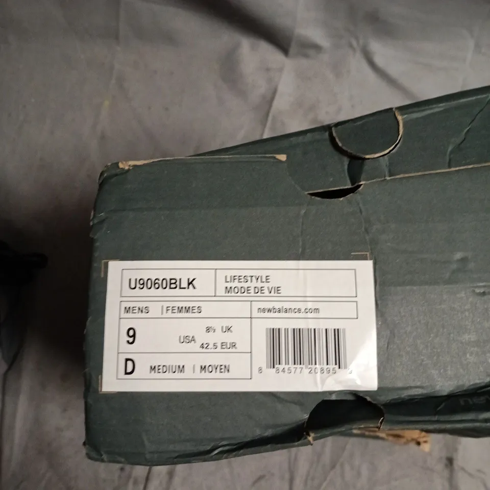 NEW BALANCE 9060 BLACK TRAINERS – MEN'S UK 8.5 (US 9) D WIDTH