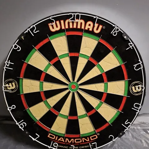 WINMAU DIAMOND PLUS DART BOARD