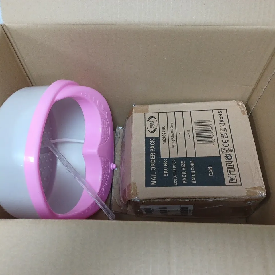 APPROXIMATELY 5 HOUSEHOLD ITEMS TO INCLUDE SOLAR LIGHTS, TROUSERS AND BEDDING RRP £16.99