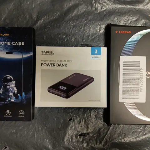 BOX OF APPROXIMATELY 15 ASSORTED HOUSEHOLD ITEMS TO INCLUDE PHONE CASE, POWER BANK, ETC