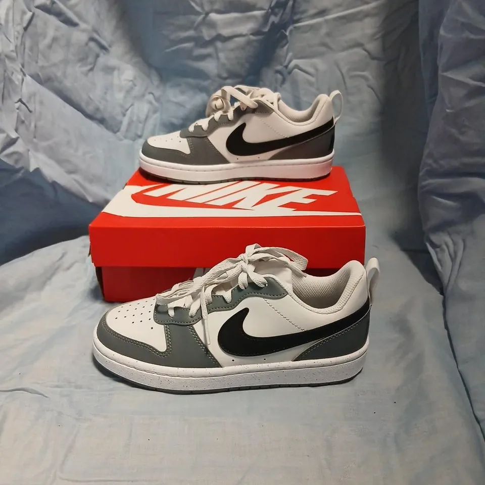 NIKE SNEAKERS – UK 3 (EU 35.5) WHITE/GREY WITH BLACK SWOOSH