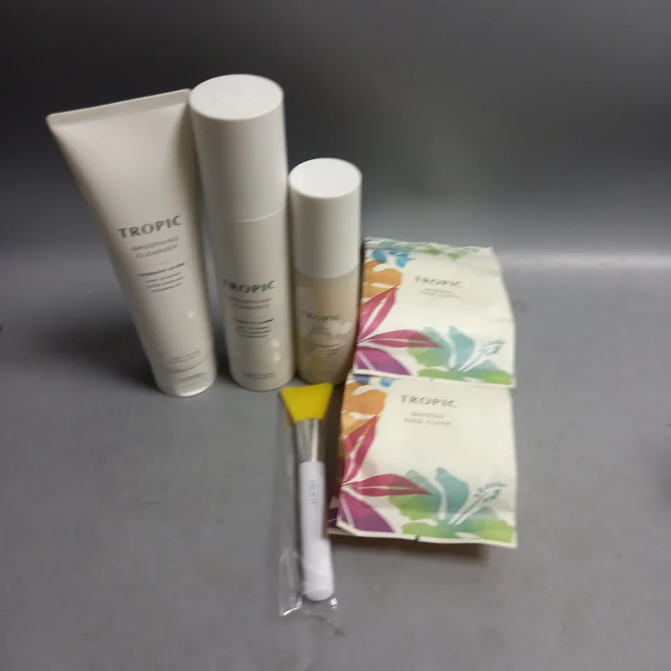 LOT OF 6 TROPIC PRODUCTS TO INCLUDE FACE CLOTHS, CLEANSER AND MOISTURISER