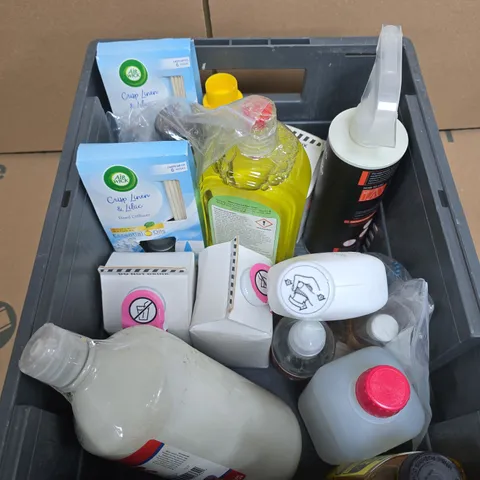 APPROXIMATELY 10 ASSORTED HOUSEHOLD PRODUCTS TO INCLUDE WASHING UP LIQUID, WASHABLE GLUE, PLANT FOOD ETC 