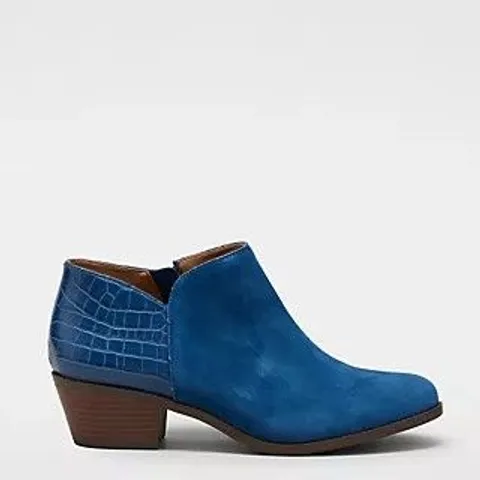 VIONIC MARISSA ANKLE BOOT DARK BLUE SIZE 8
