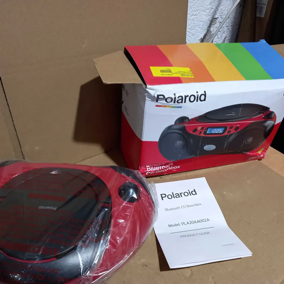 BOXED POLAROID RED CD BOOMBOX PLAYER