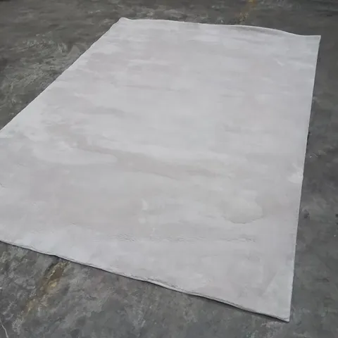QUALITY DESIGNER AREA RUG - APPROXIMATELY 230X160CM