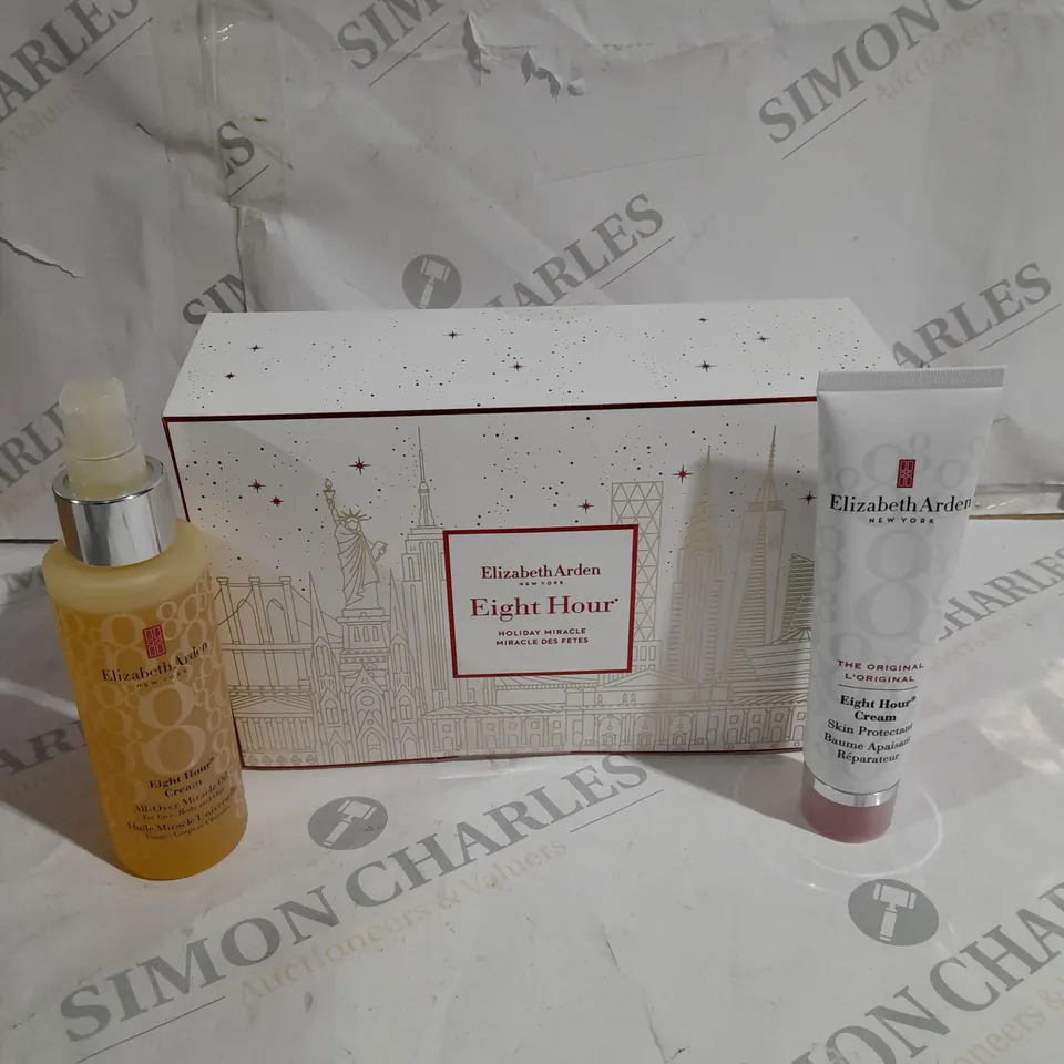 BOXED ELIZABETH ARDEN EIGHT HOUR MIRACLE OIL & PROTECTANT SET