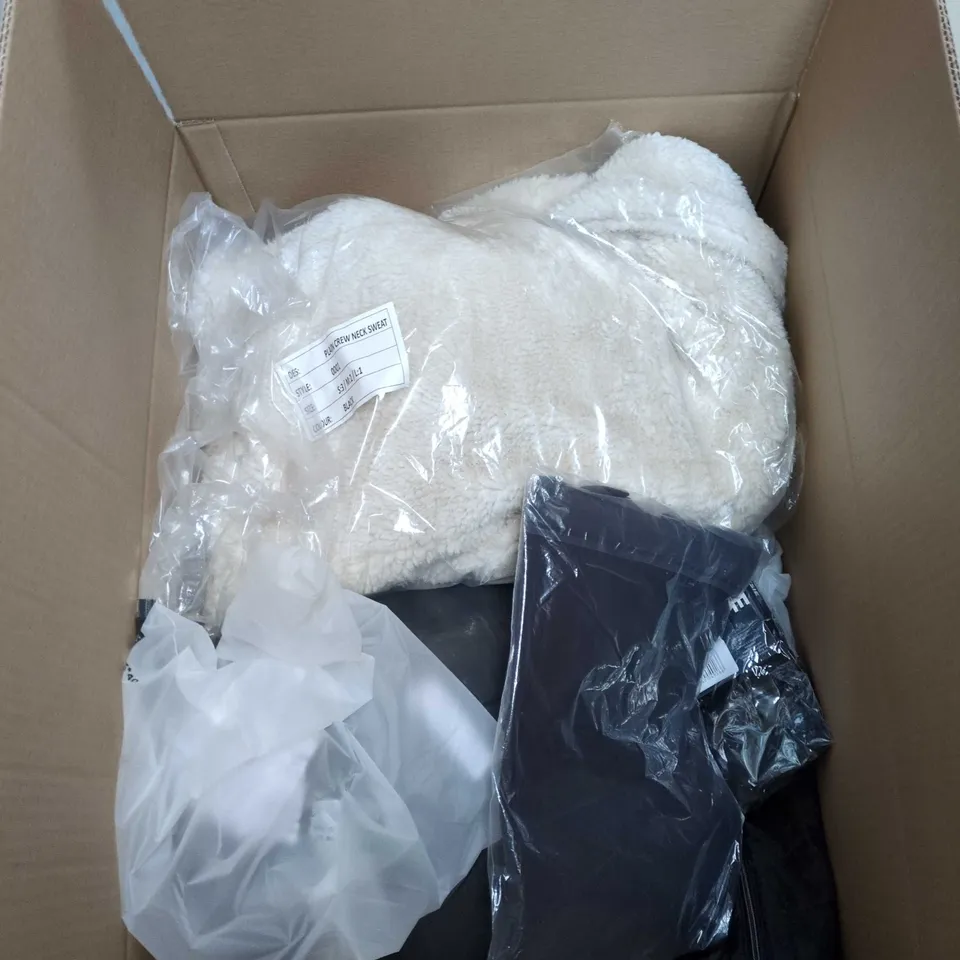 BOX OF APPROXIMATELY 15 ASSORTED CLOTHING ITEMS TO INCLUDE STONE WASH JEANS, JUMPER, LEAF PRINT CASUAL TROUSERS, MEDIUM SIZE SEQUIN HOT PANT ETC