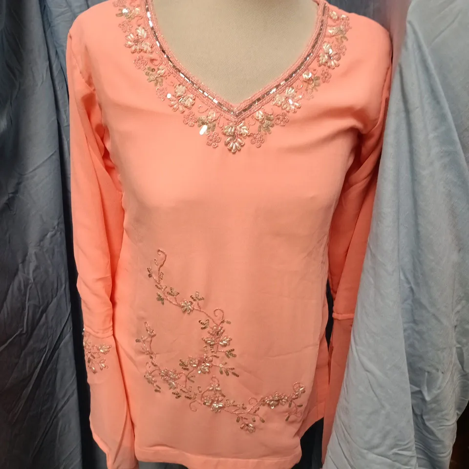 MADHANA A PEACH PINK EMBROIDERED TOP AND TROUSERS SET – WOMEN, UK8 (EU34)