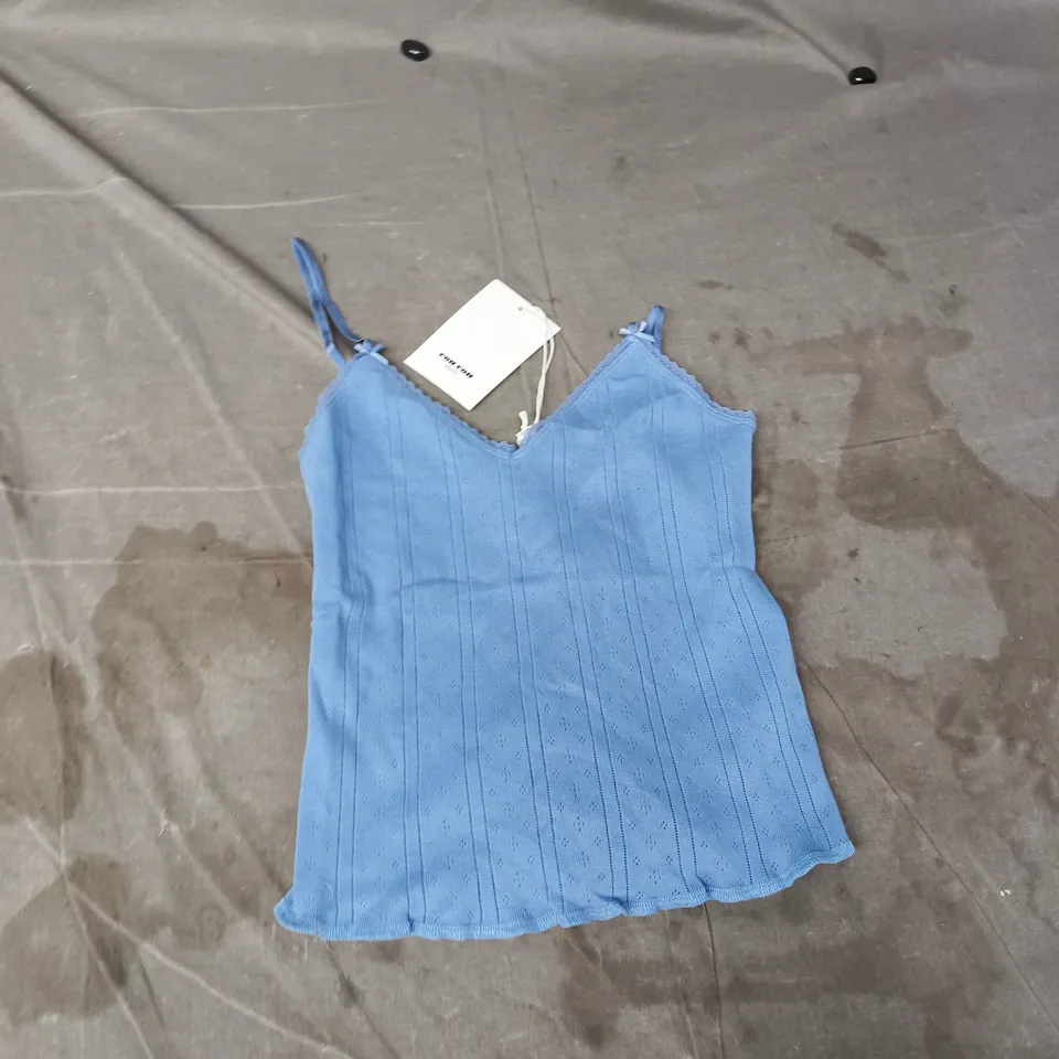 BOX OF APPROXIMATELY 20 ASSORTED CLOTHING ITEMS TO INCLUDE: COU COU TOP XS 