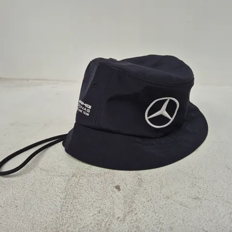 MERCEDES AMG PETRONAS FORMULA ONE TEAM BUCKET HAT IN BLACK - ONE SIZE