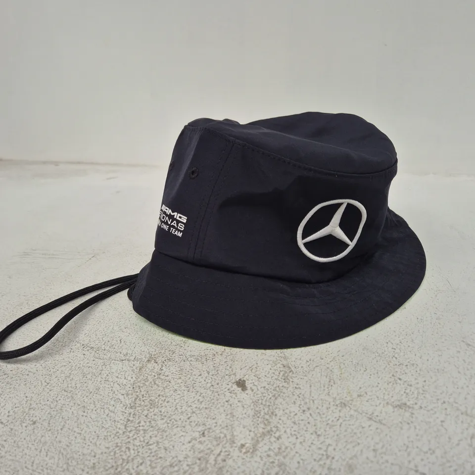 MERCEDES AMG PETRONAS FORMULA ONE TEAM BUCKET HAT IN BLACK - ONE SIZE