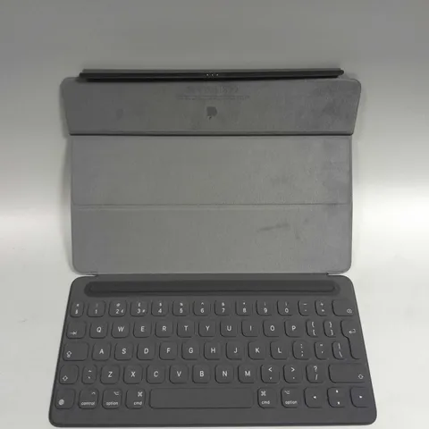 BOXED IPAD PRO 10.5 SMART KEYBOARD - A1829