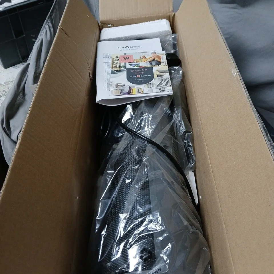 BLISS AND BEYOND FLAMEGLOW PORTABLE PTC HEATER AND HUMIDIFIER BOXED