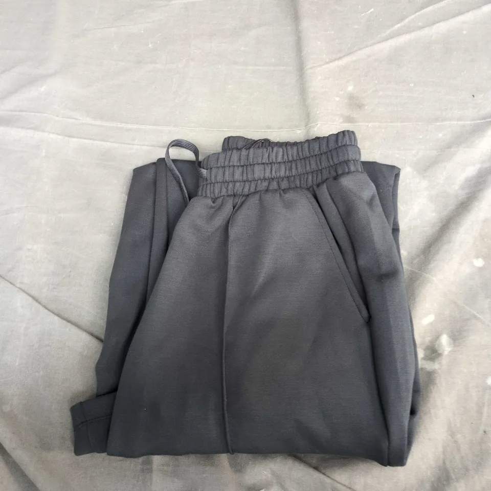 BERSHKA BLACK JOGGERS – XS (EU XS / US XS)