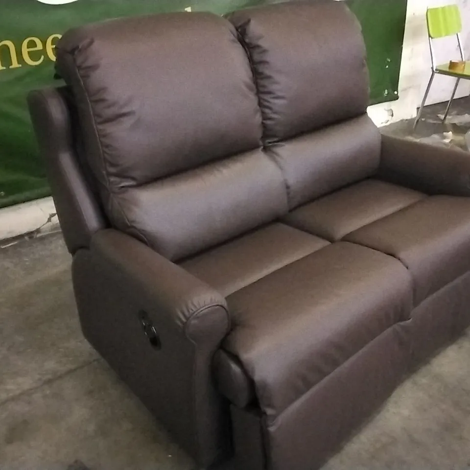 QUALITY BRITISH DESIGNED & MANUFACTURED G PLAN NEWMARKET 2 SEATER MANUAL RECLINER OXFORD CHOCOLATE LEATHER SOFA