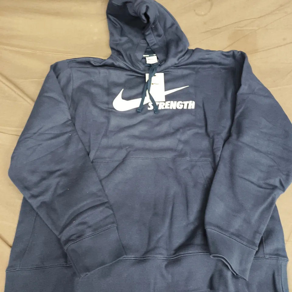 NIKE STRENGTH HOODIE IN NAVY - XXL