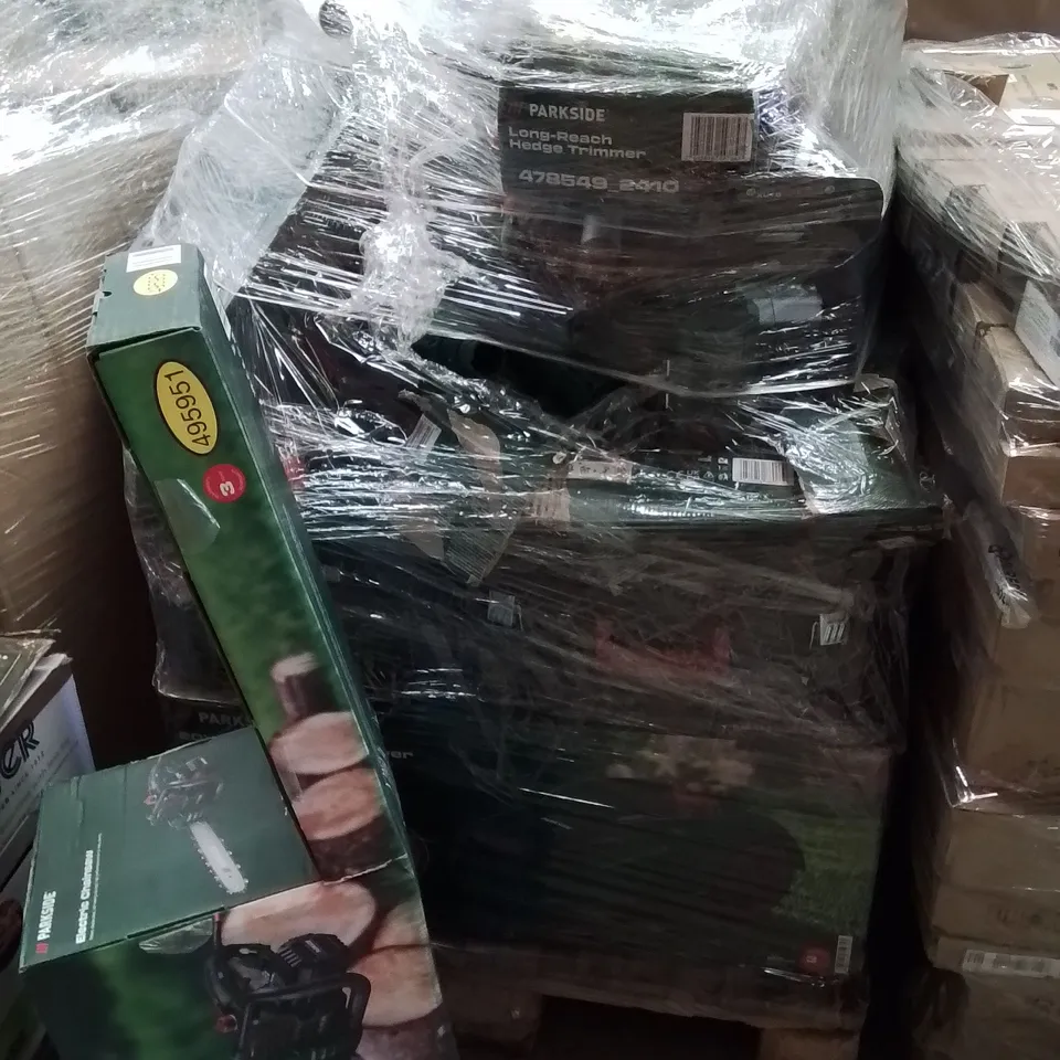 PALLET CONTAINING A LARGE QUANTITY OF ELECTRICAL GARDENING PRODUCTS TO INCLUDE;LAWN MOWER,STRIMMER,ELECTRICAL CHAINSAW