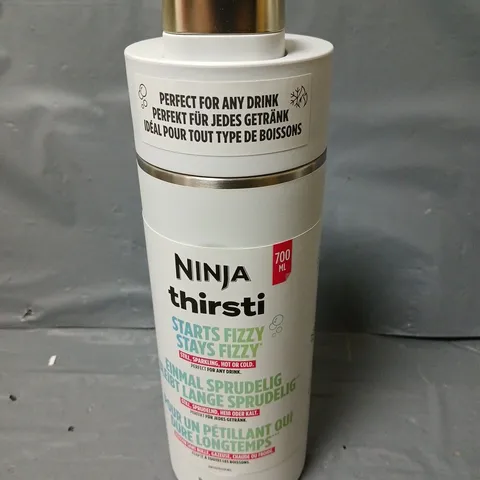NINJA THIRSTI WATER BOTTLE AND FLASK - 700ML - WHITE