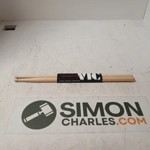 VIC FIRTH THE PERFECT PAIR DRUM STICKS HICKORY AMERICAN CLASSIC 5Q