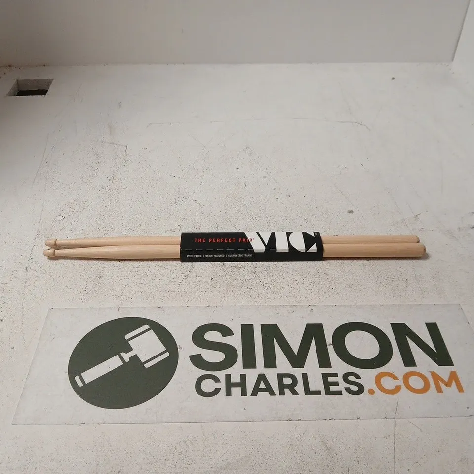 VIC FIRTH THE PERFECT PAIR DRUM STICKS HICKORY AMERICAN CLASSIC 5Q