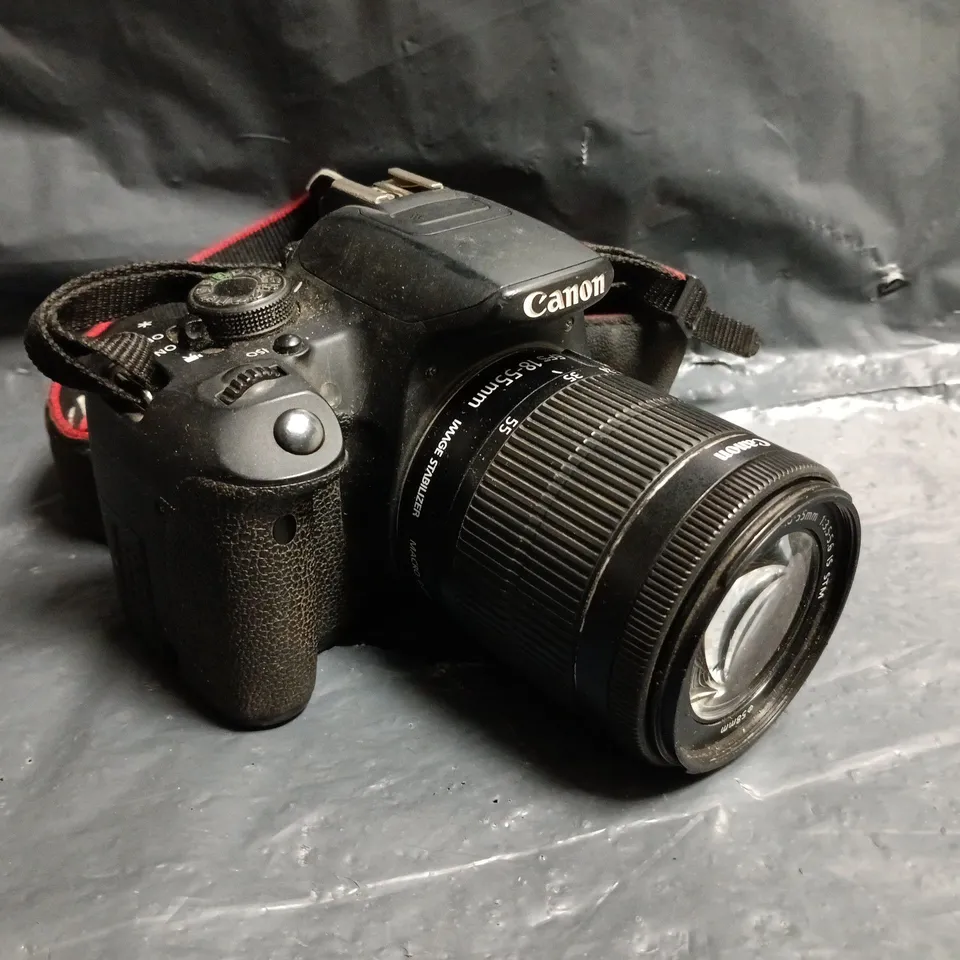 CANON EOS 700D DS126431 DIGITAL SLR CAMERA