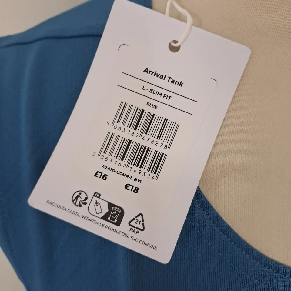 GYMSHARK ARRIVAL TANK IN BLUE - L SIM FIT