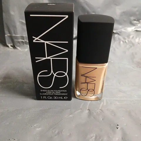 BOXED NARS SHEER GLOW FOUNDATION IN MEDIUM 1 PUNJAB 30ML
