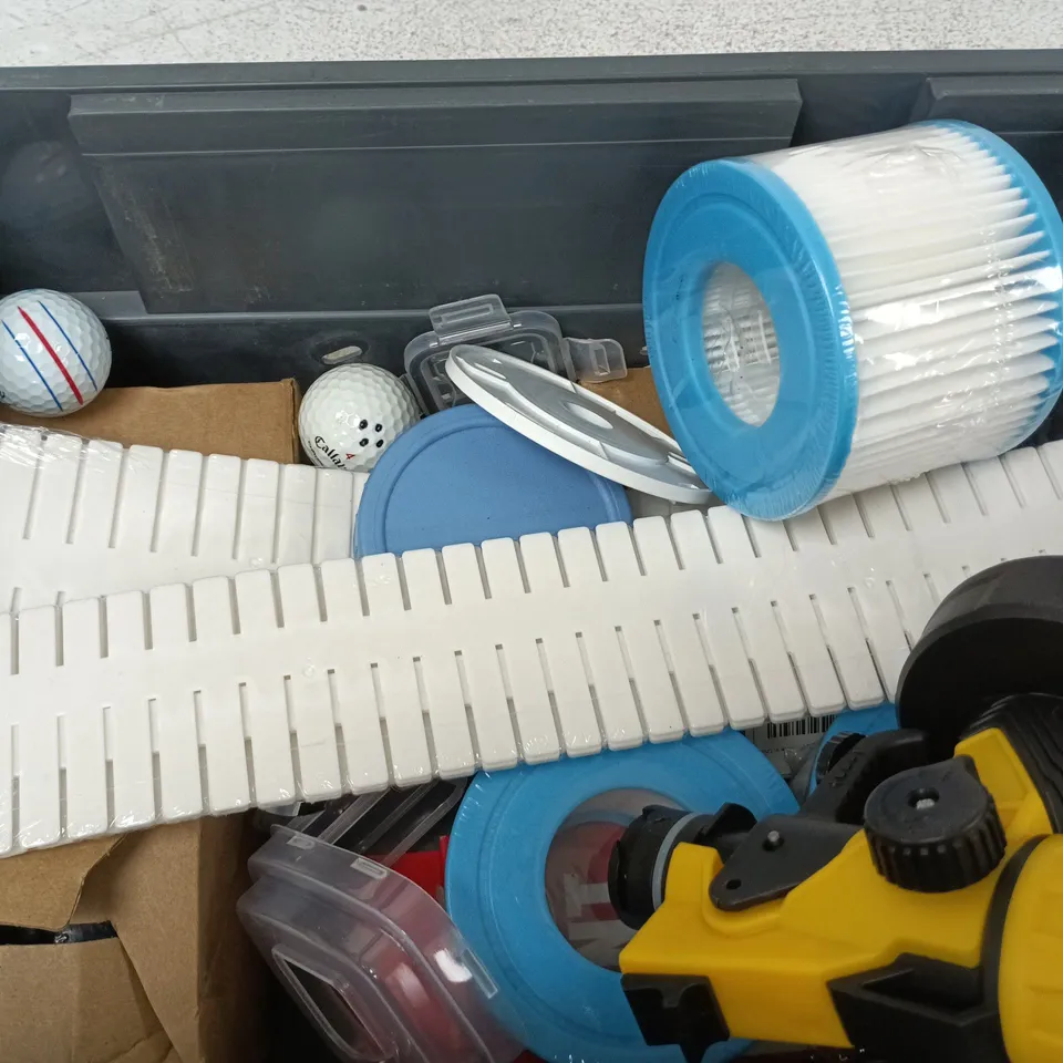 APPROXIMATELY 12 ASSORTED HOUSEHOLD ITEMS TO INCLUDE ANT BAIT STATION, CALLAWAY GOLF BALLS, FILTER, ETC
