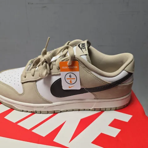 BOXED NIKE DUNK LOW DESERT KHAKI MEDIUM ASH SIZE 9