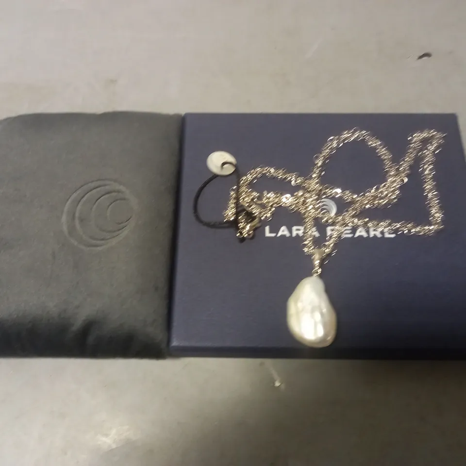 LARA PEARL NECKLACE IN BOX