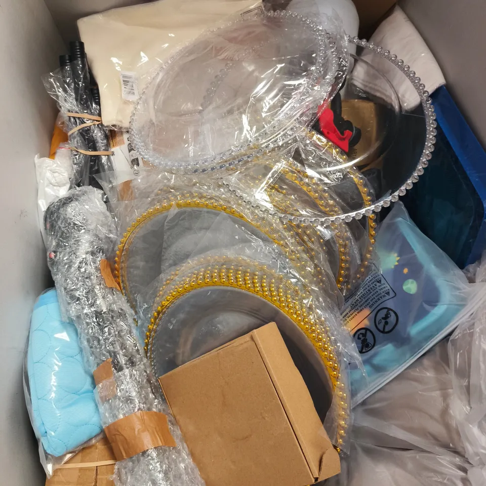 CAGE OF APPROXIMATELY 20 ASSORTED HOUSEHOLD ITEMS - COLLECTION ONLY