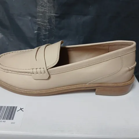 SH LOIRE BEIGE LEATHER CLASSIC LOAFER – SIZE 39 (MEN'S)