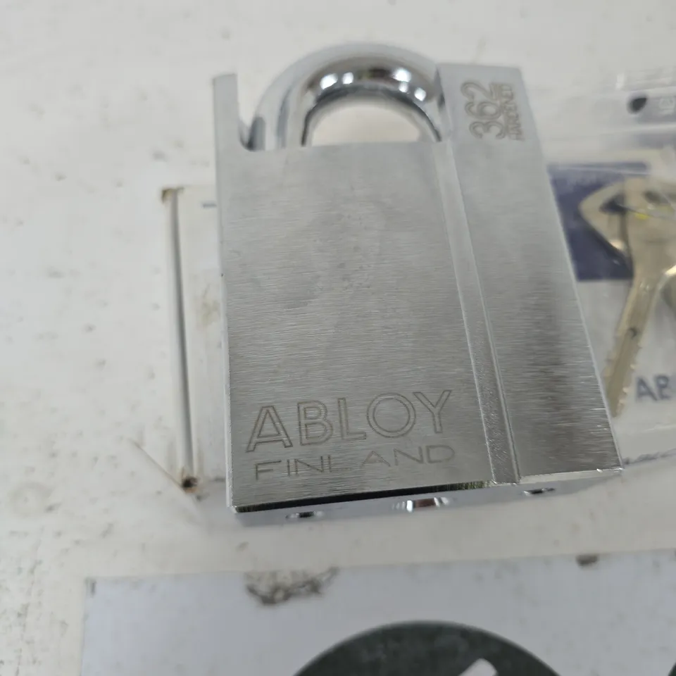 ABLOY FINLAND PADLOCK WITH TWO MASTER LOCK TRAVEL SENTRY LUGGAGE LOCKS – 3 PADLOCKS
