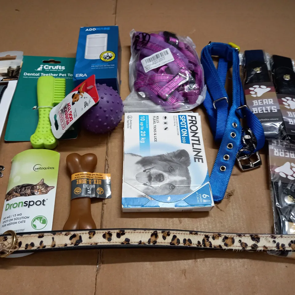 LOT OF ASSORTED PET CARE ITEMS TO INCLUDE ADDMORE PIR MOTION DETECTOR AND FRONT LINE SPO TON 6-PIPETTES