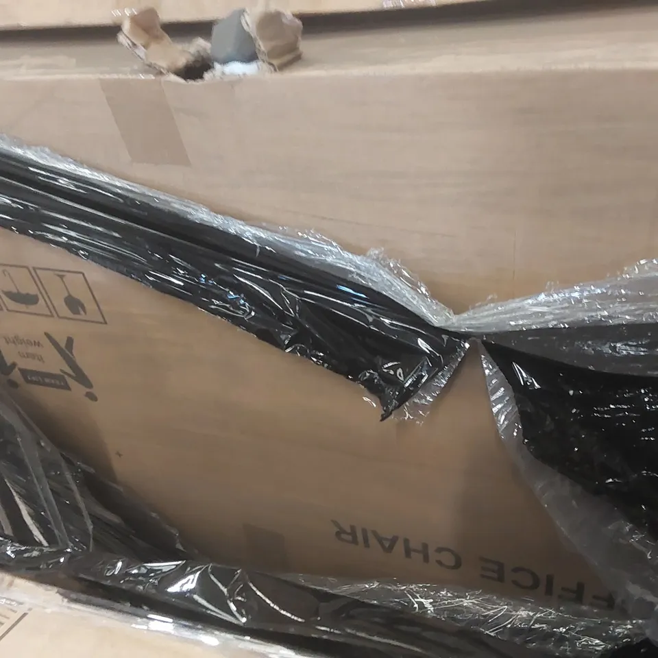 PALLET CONTAINING A LARGE QUANTITY OF ASSORTED ITEMS INCLUDING: OFFICE CHAIRS, CURTAIN RAIL ECT