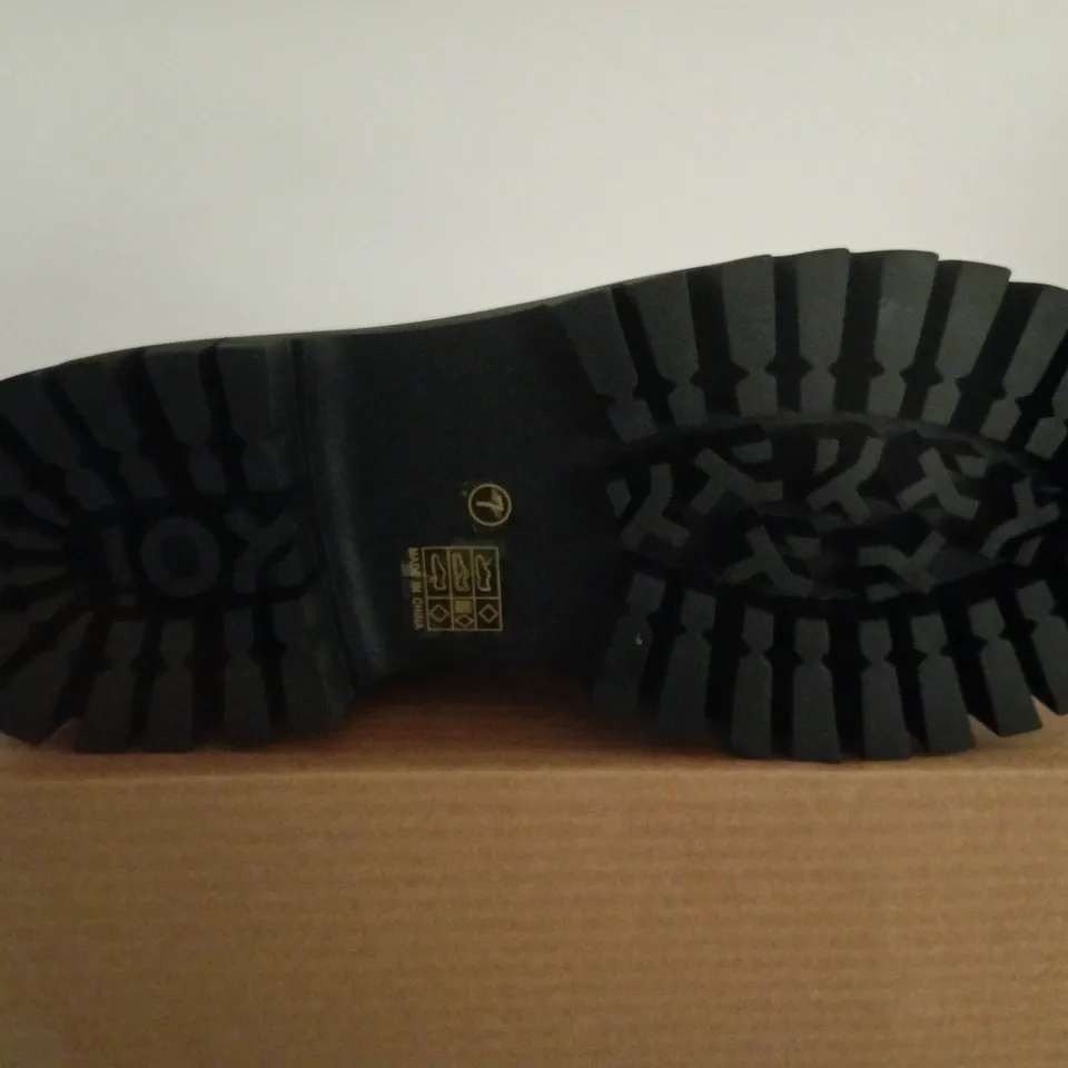 BOXED PAIR OF KOI GIMLI BLACK SQUARE TOE LACE UP BOOTS - SIZE 7